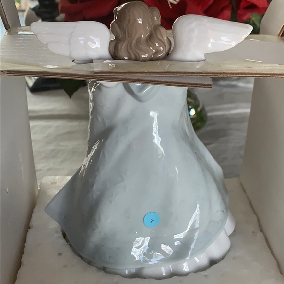 Lladro Boxed Angel Tree Topper # 5875 - Picture 3 of 7